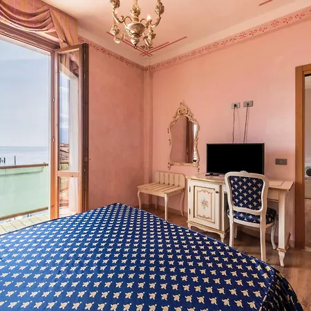 Gardasol Romantic 2 Vista מלון דירות 4*